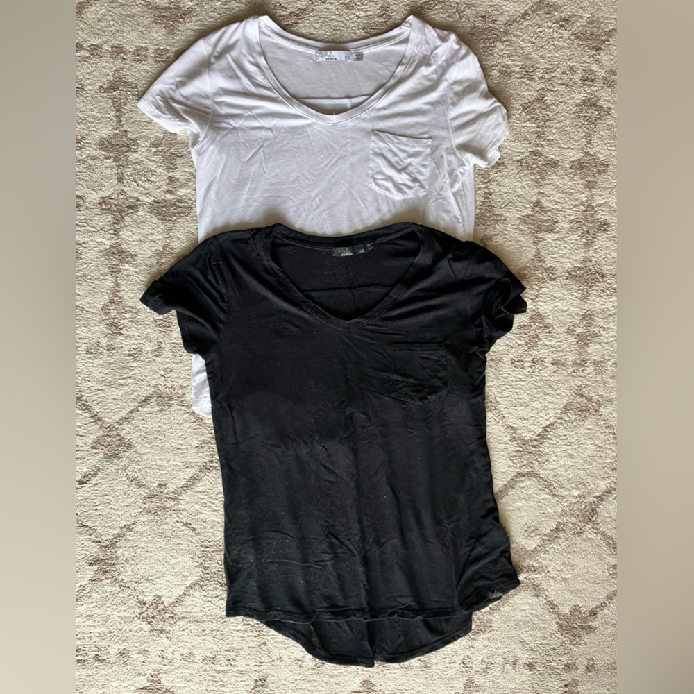 Prana Foundation V-Neck tee XS